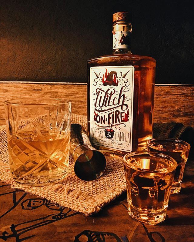 Witch on FIre whisky canela